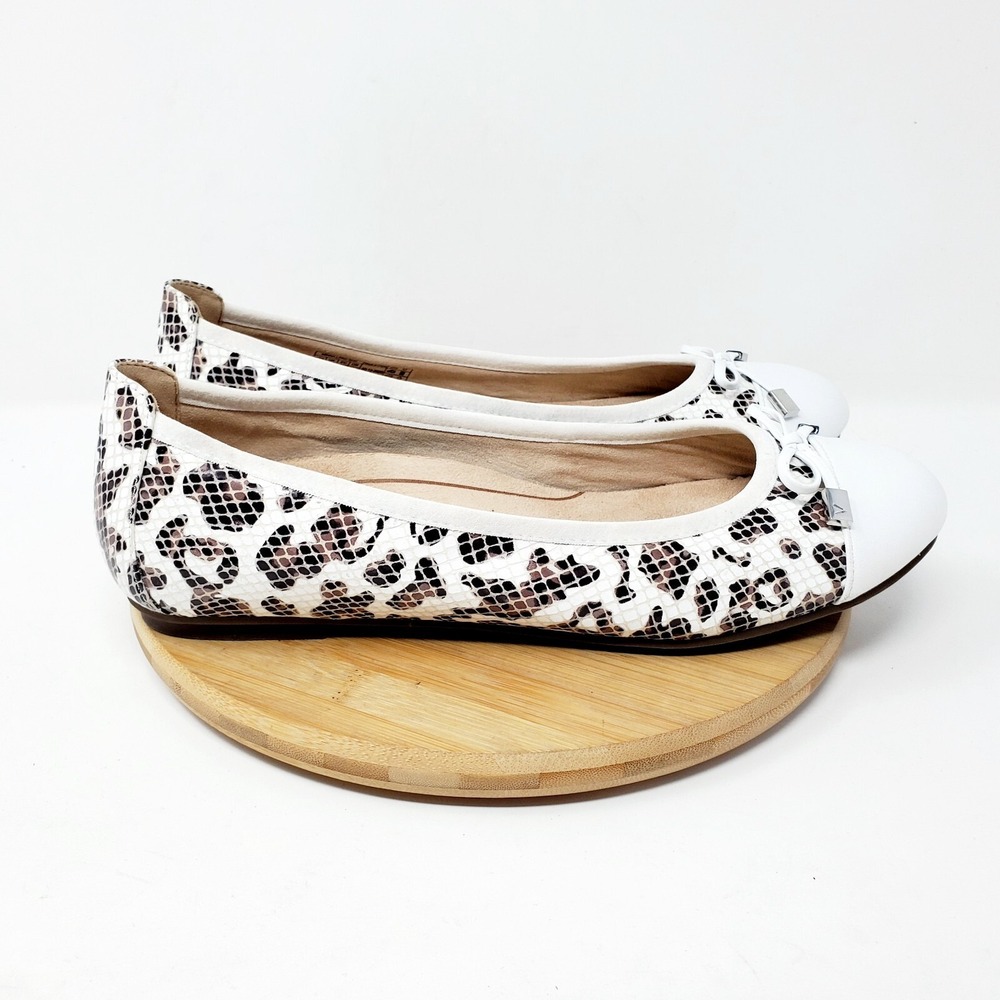 Vionic Minna Womens 9.5 Ballet Flats Leopard Snake Leather Slip On Cap Toe Shoes